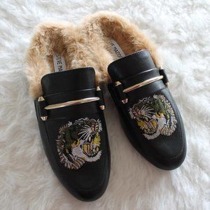 Like new Steve Madden Faux Leather Mules w/Tiger Embroidery & Faux-fur lining s6